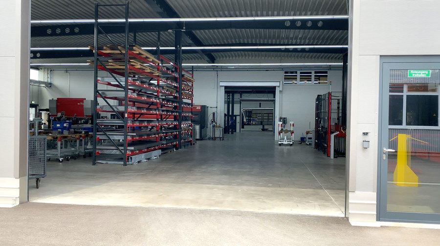 lightbox_SMG_Metallbau-Halle